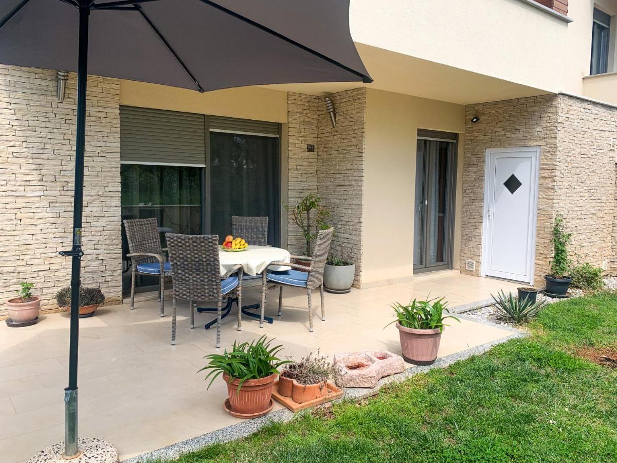 Green Garden Apartment Porec Ngoại thất bức ảnh